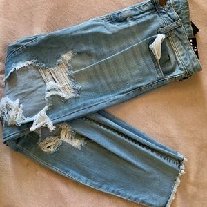 Fashion nova “Cut him out” boyfriend jeans